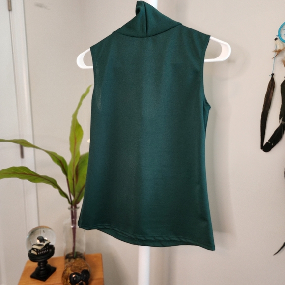 NWT Tiffany and Grey Sleeveless Blouse Small Petite - Picture 5 of 8